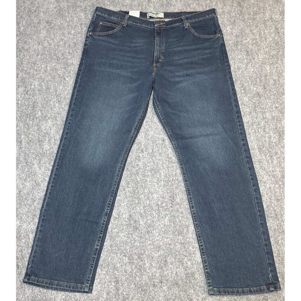 Wrangler Jeans Men 40x32 Blue Straight Leg Denim Classic Fit Comfort ZM200FD NWT